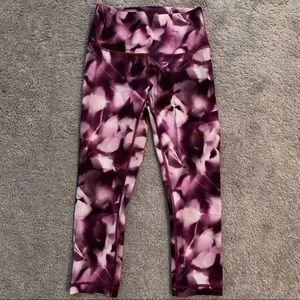 Lululemon Size 4 Purple Floral Cropped Leggings